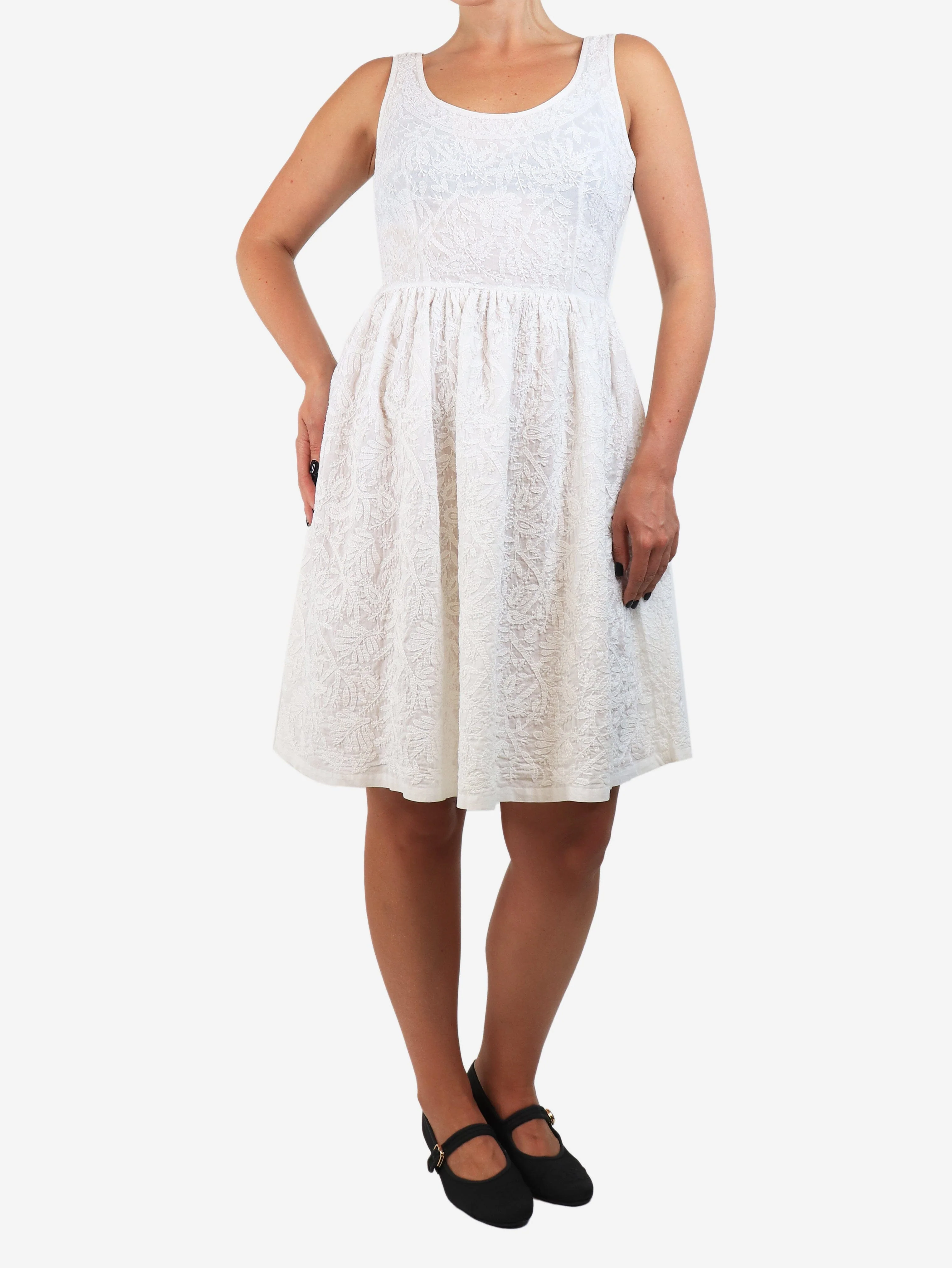 White sleeveless embroidered mini dress - size UK 8