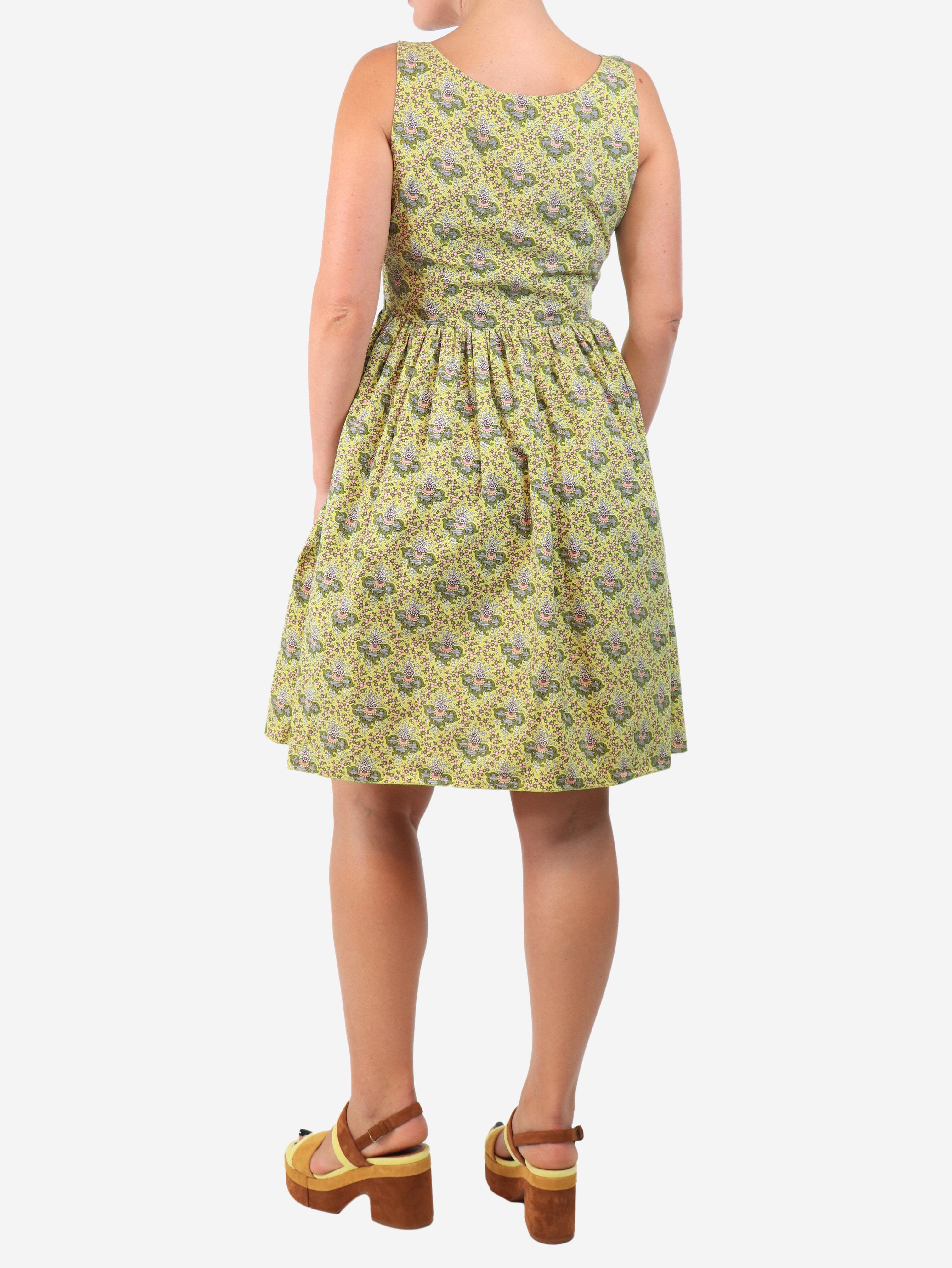Yellow sleeveless printed mini dress - size UK 8 - Image 2
