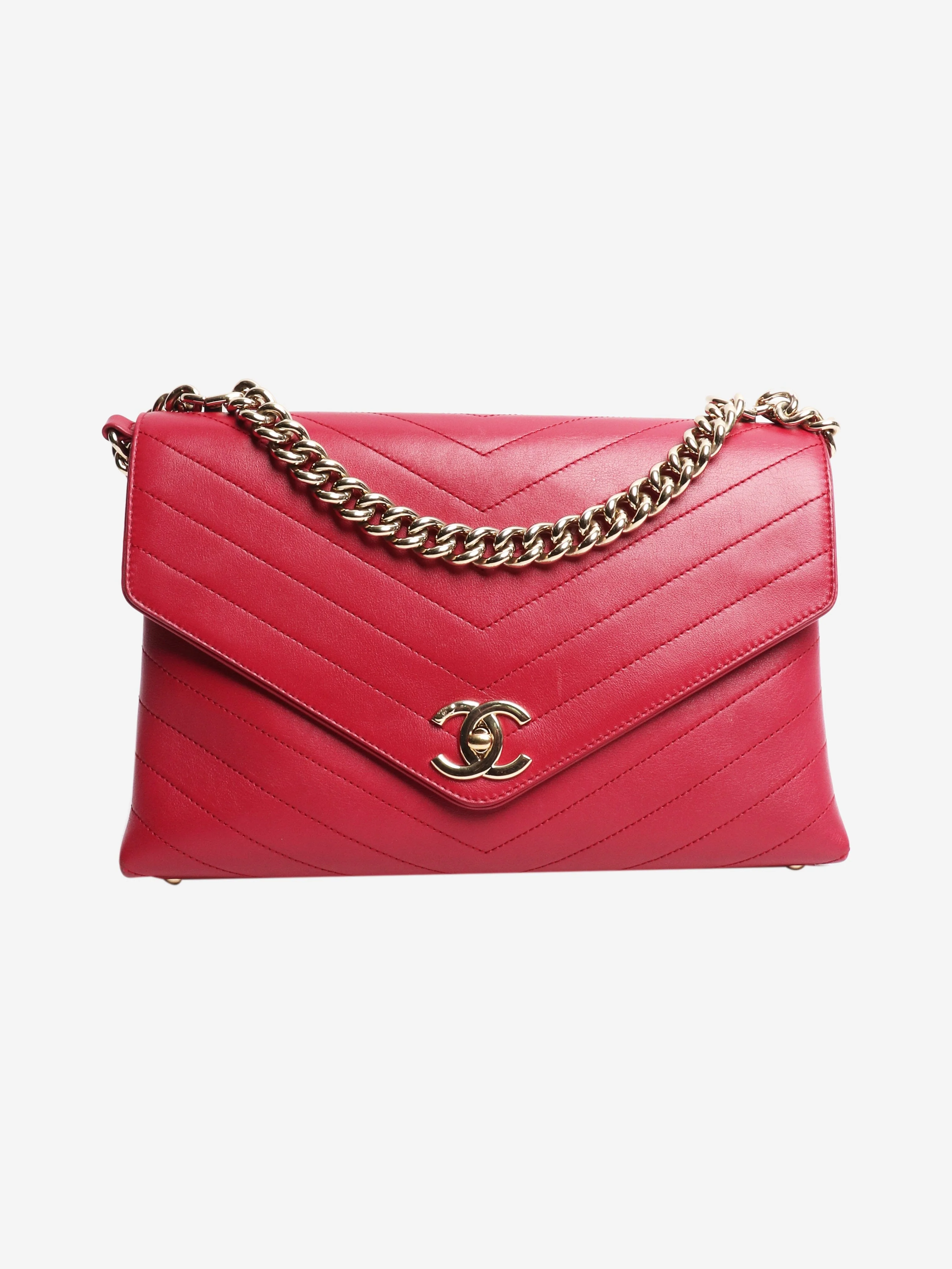 Red 2018 lambskin chevron-stitched flap bag