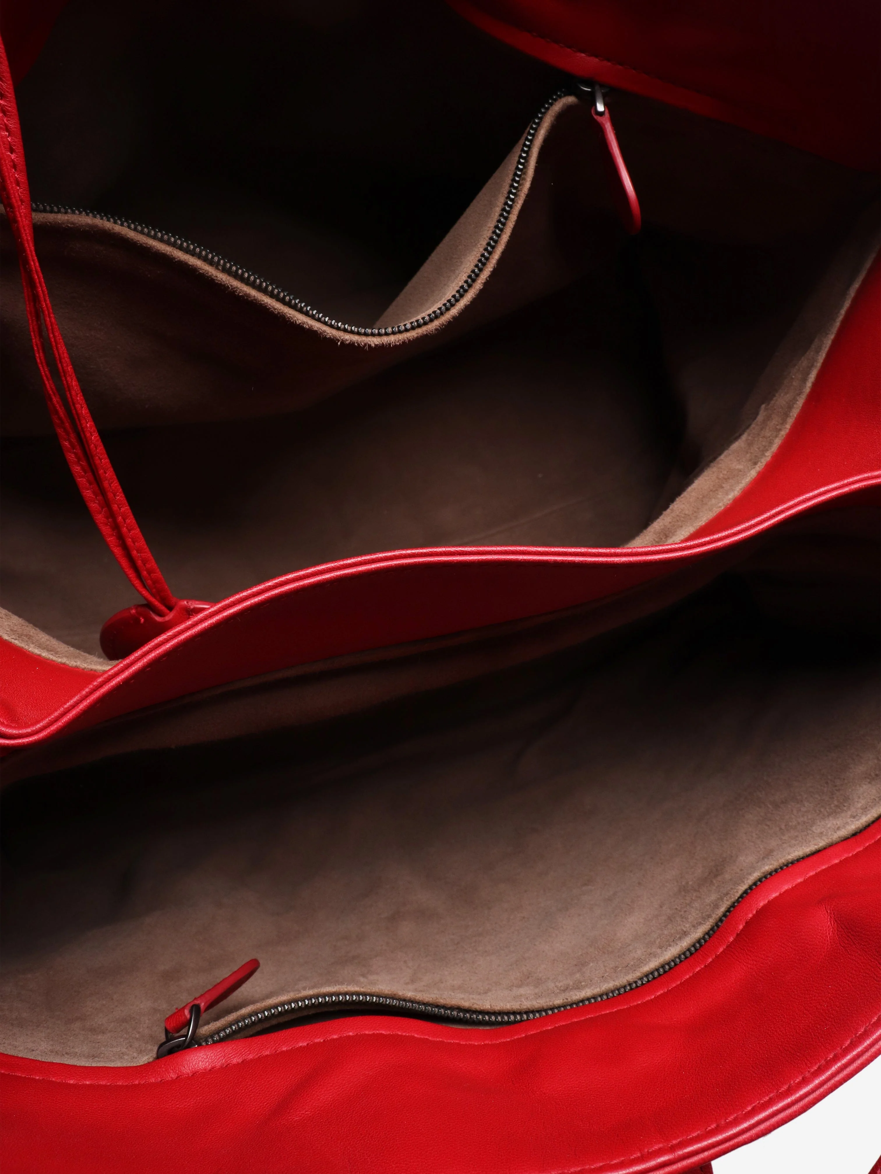 Red Intrecciato leather bag - Image 6