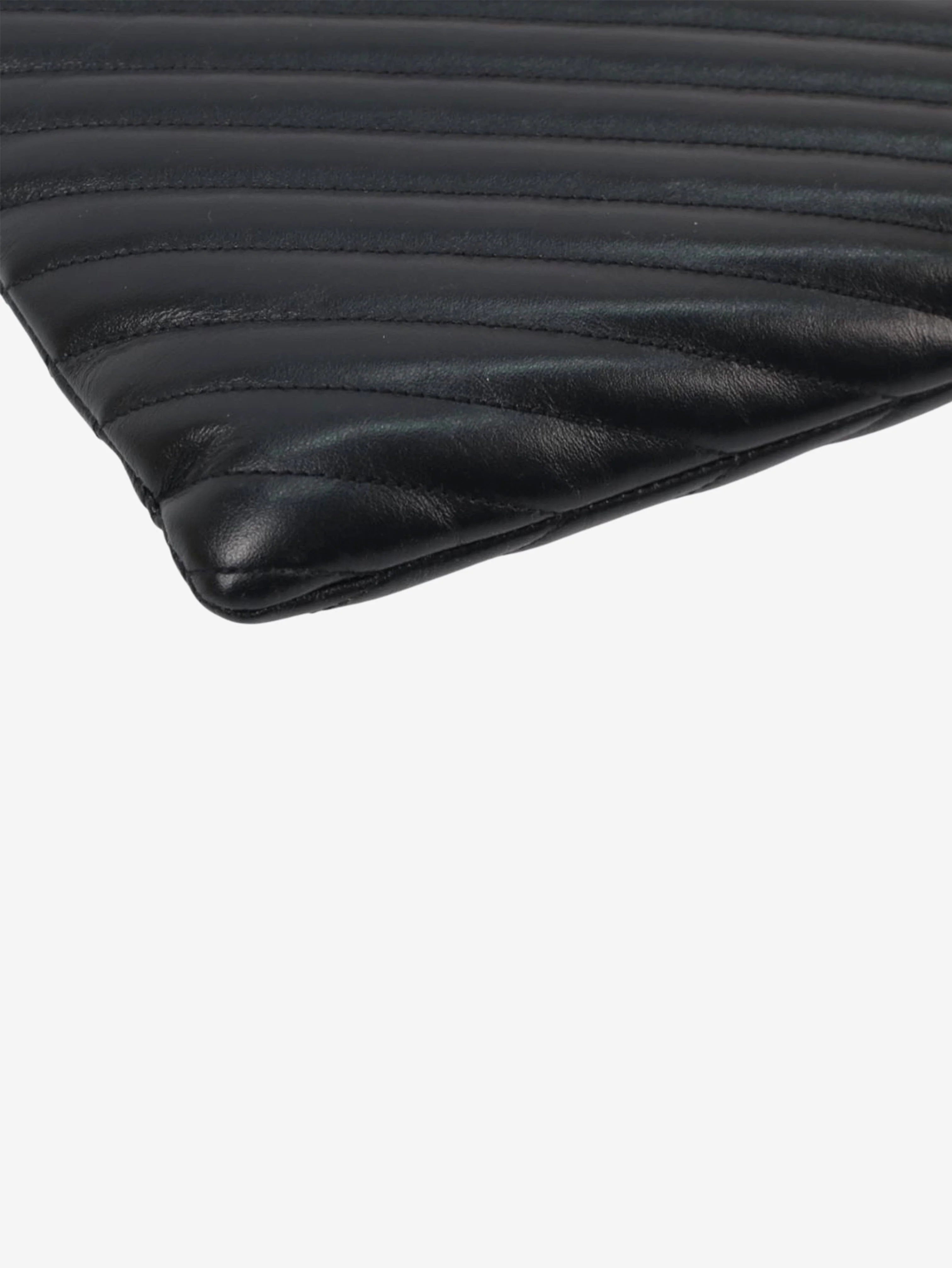 Black Matelasse pouch - Image 10