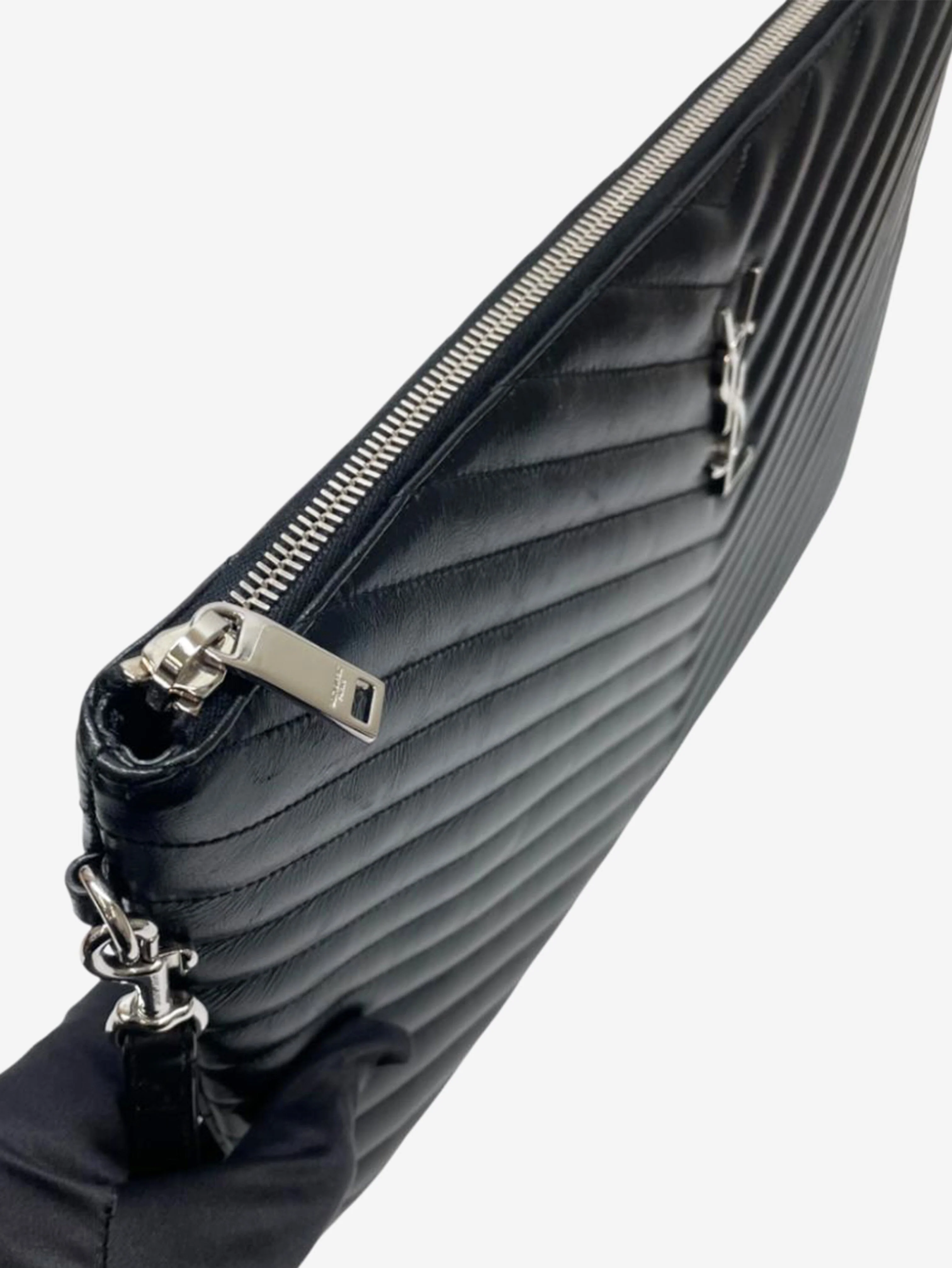 Black Matelasse pouch - Image 12
