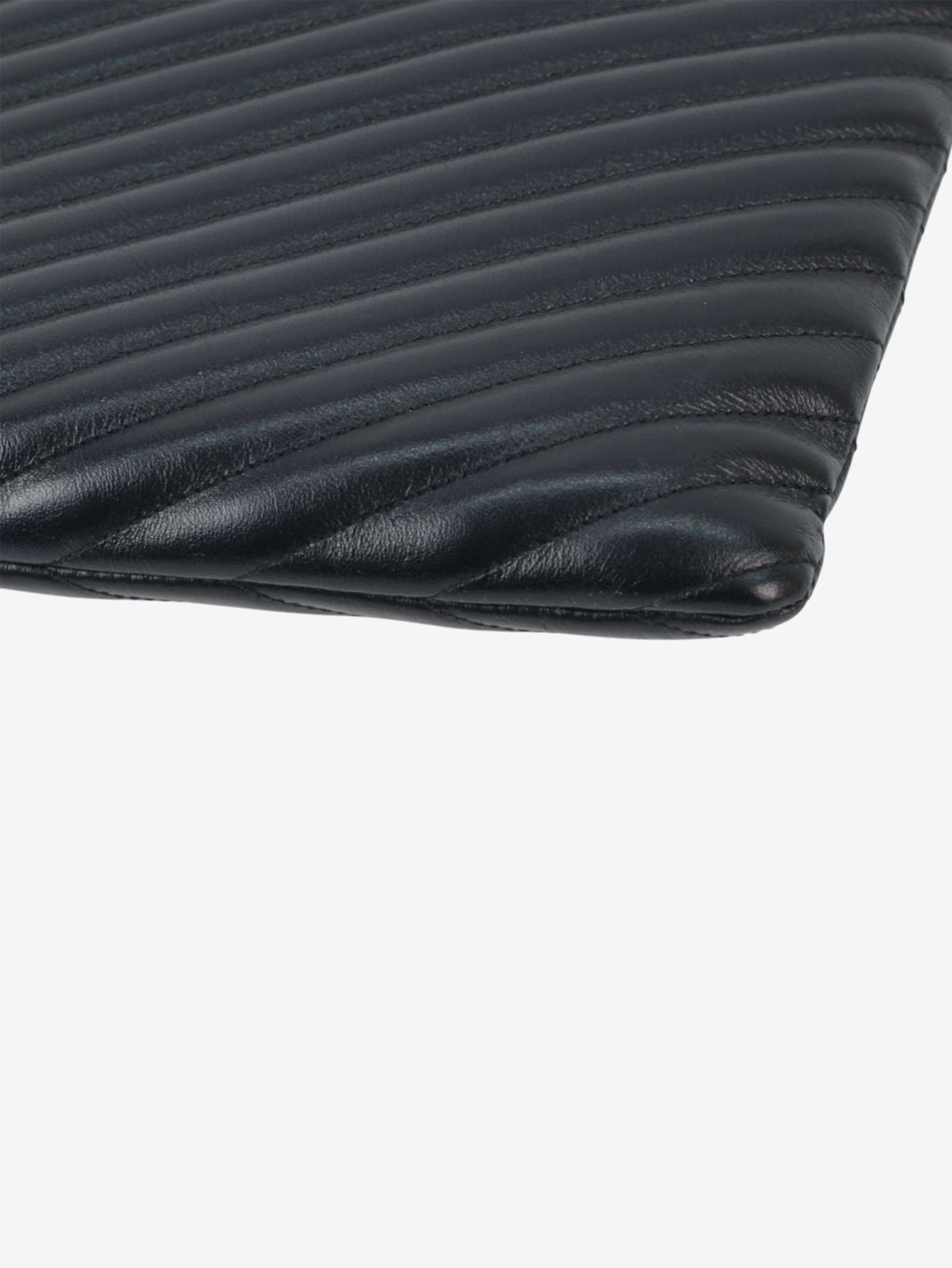Black Matelasse pouch - Image 7