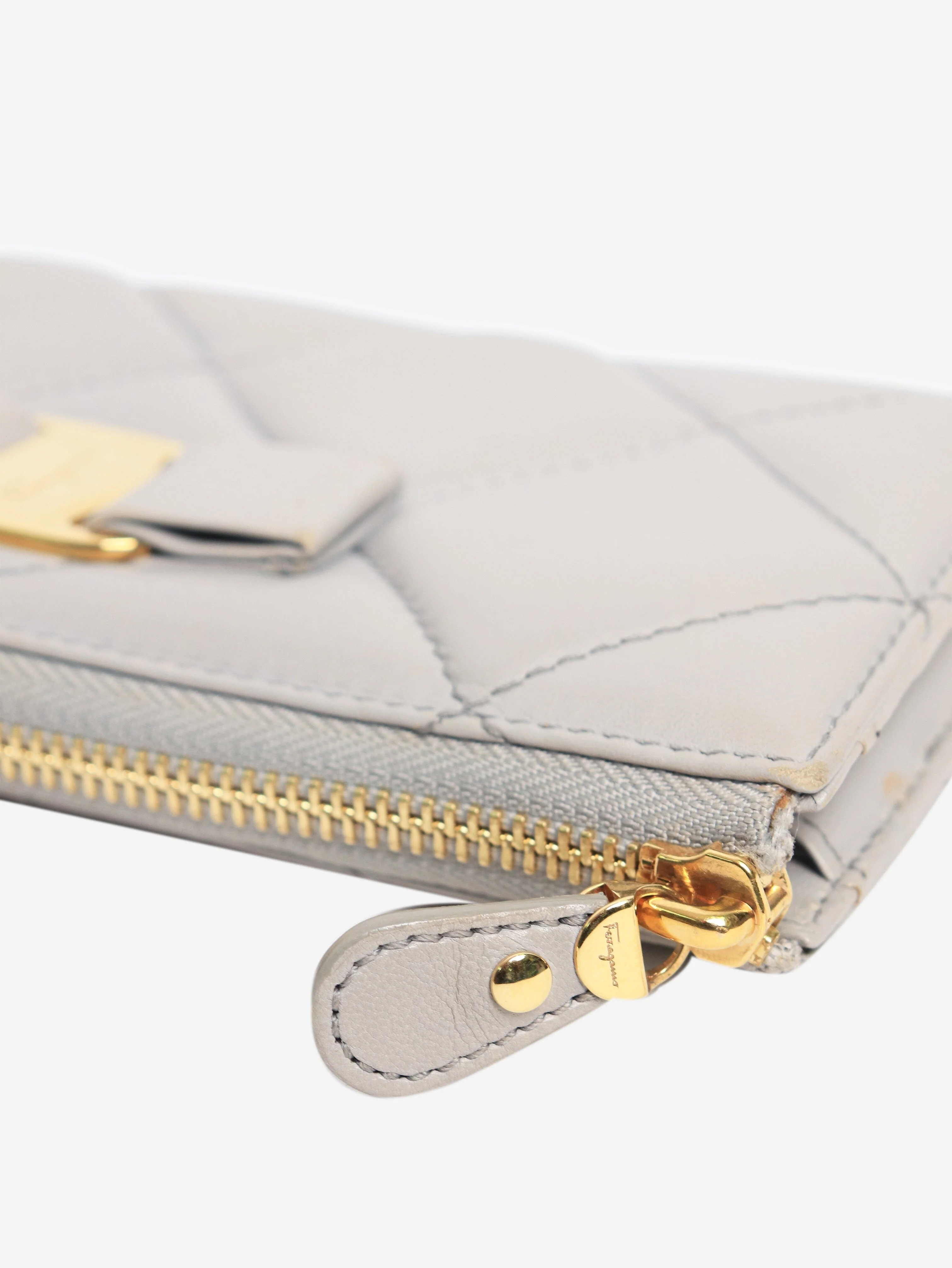Grey leather quilted wallet - Image 5