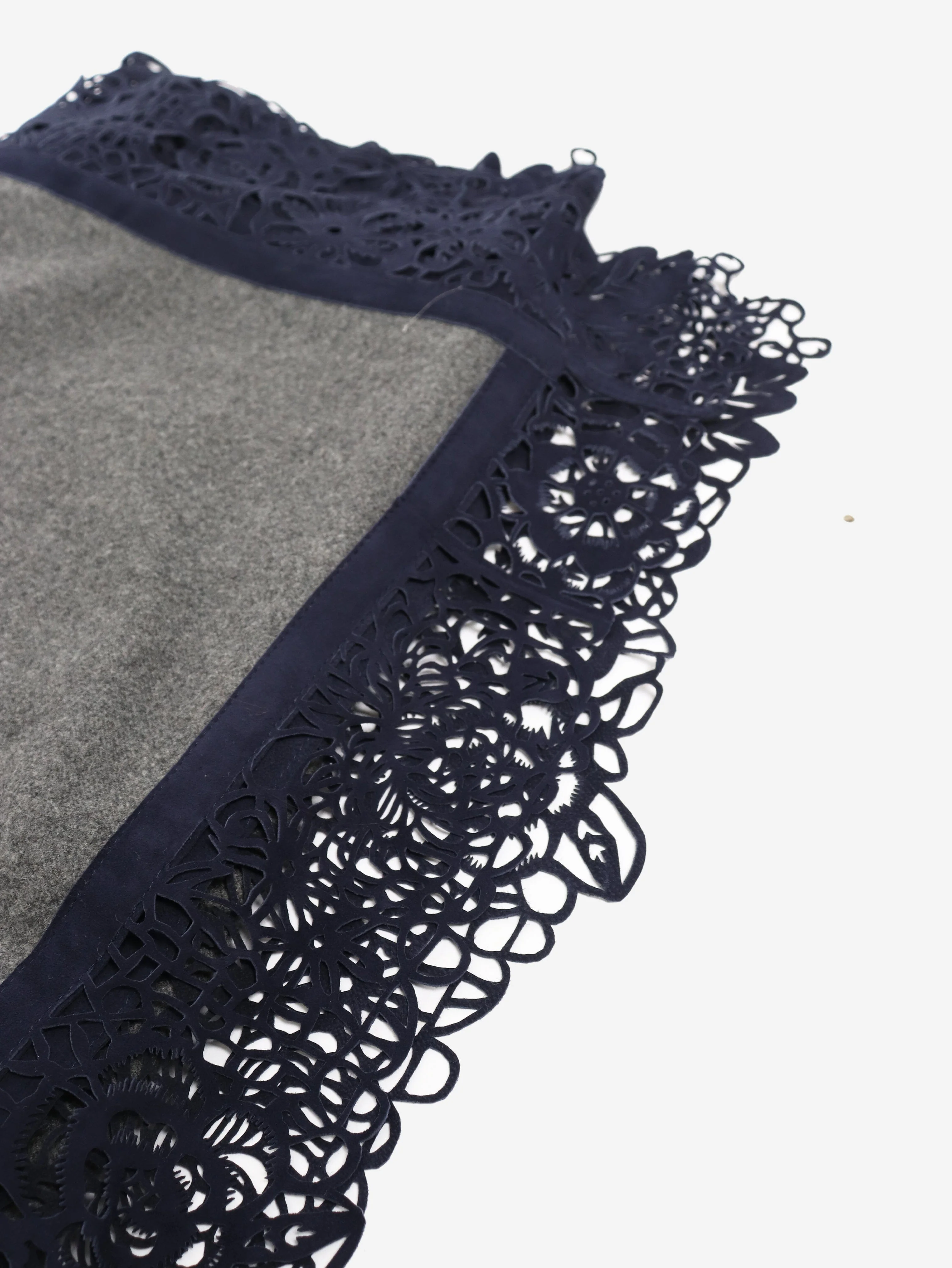 Grey suede-trim scarf - Image 2
