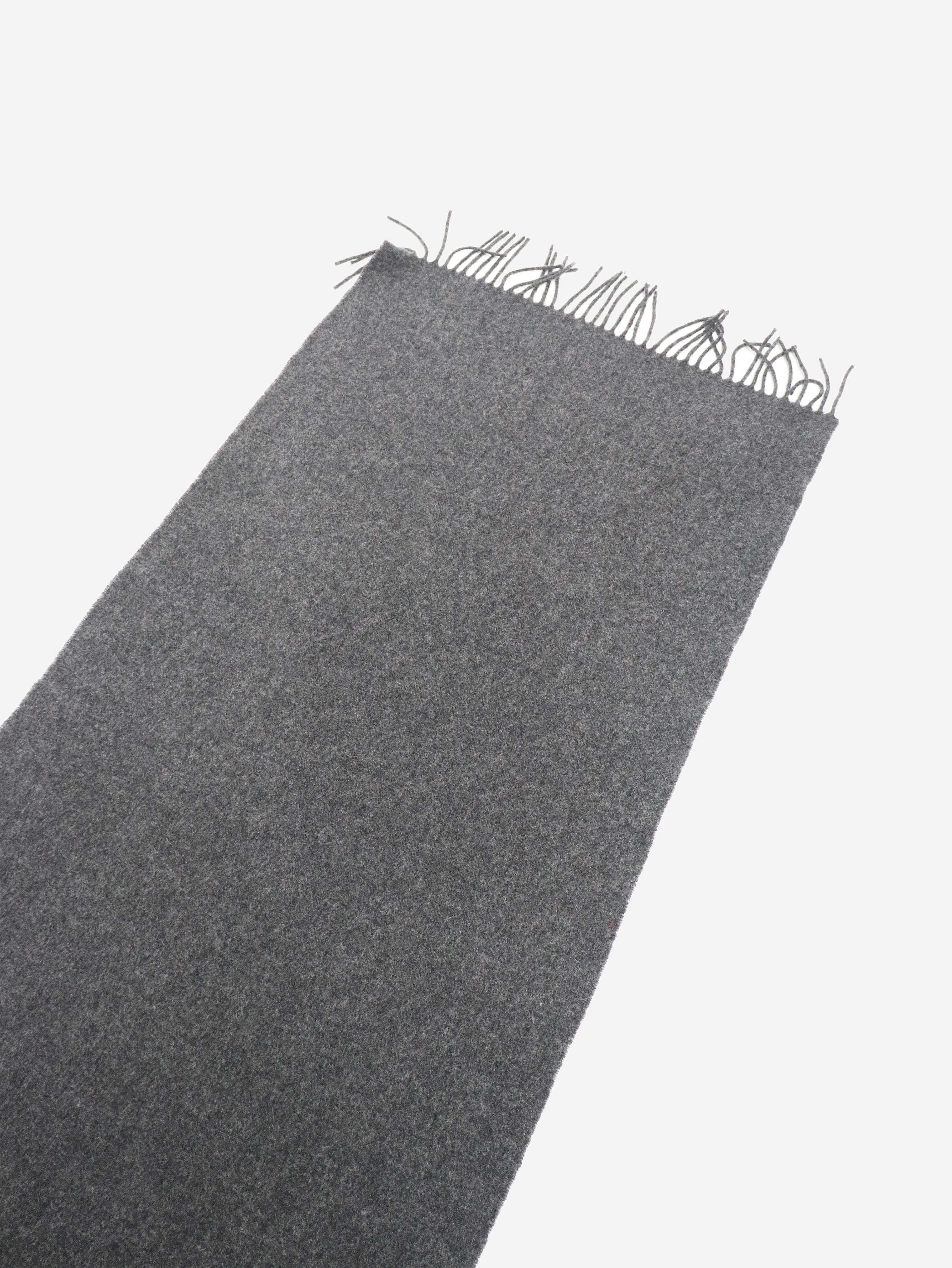 Dark grey classic wool scarf - Image 5