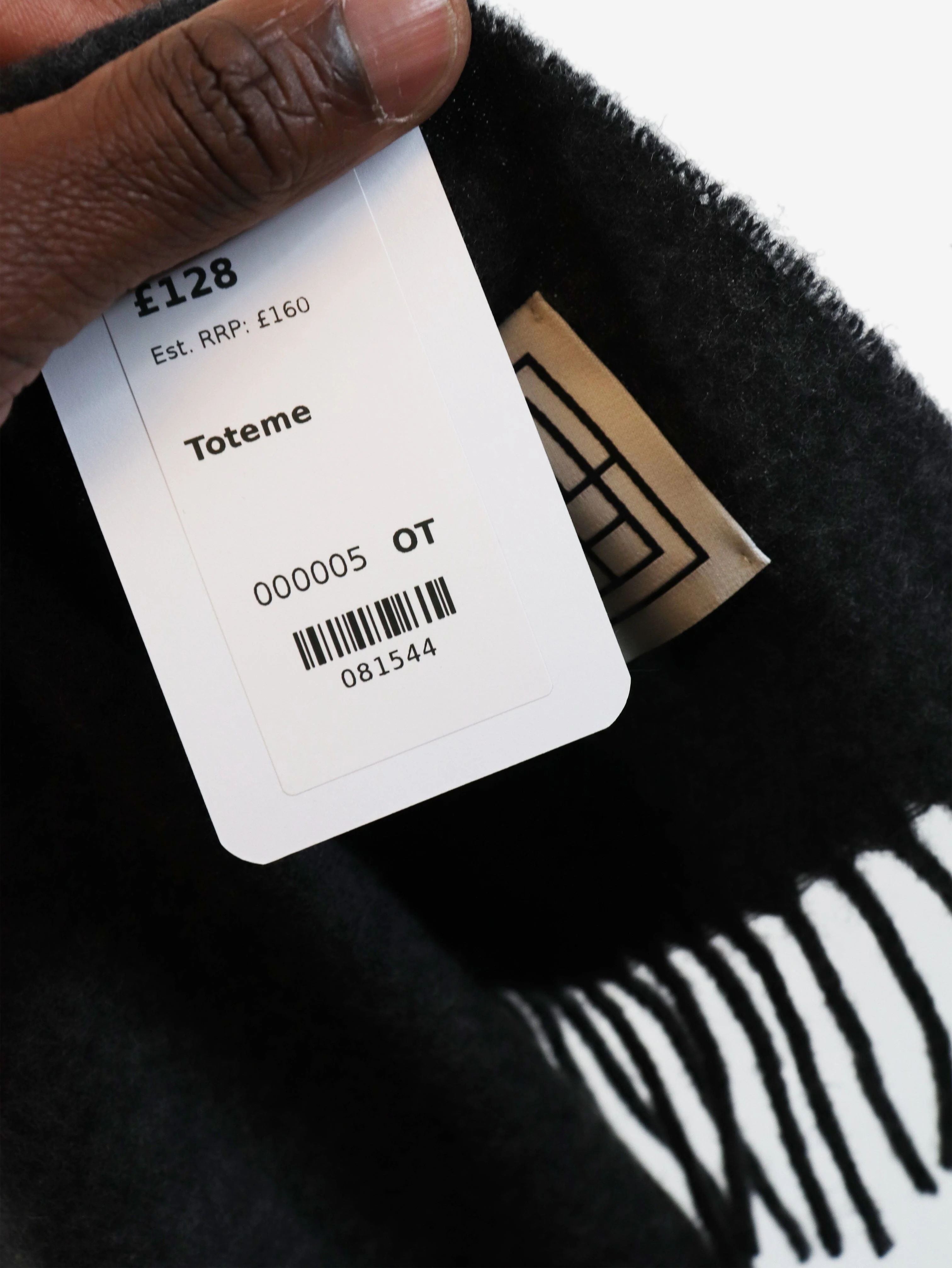 Dark grey classic wool scarf - Image 7