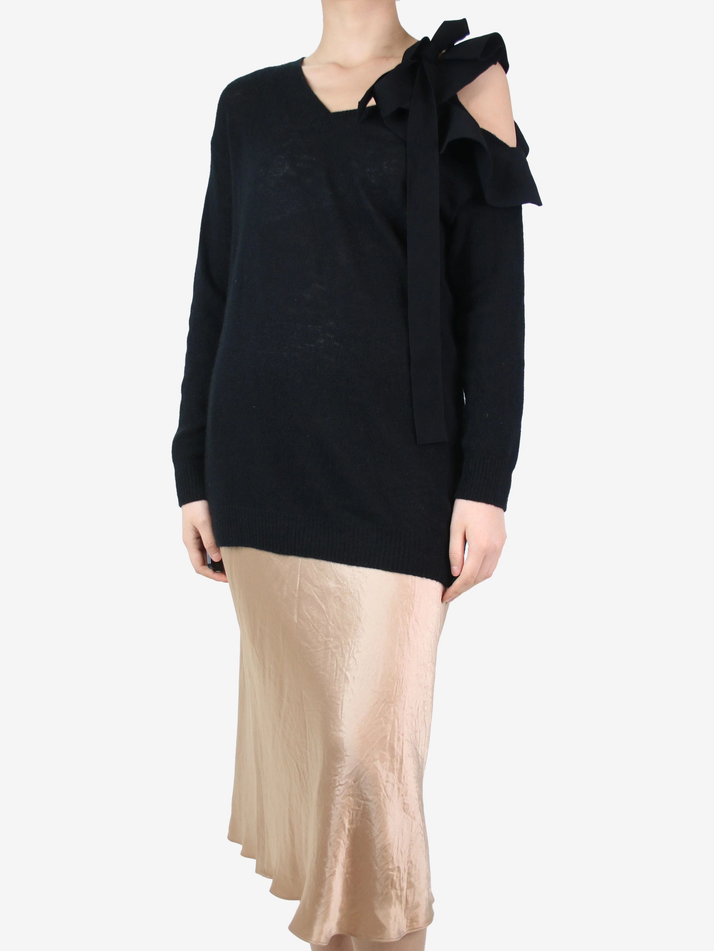 Black v-neck ruffled jumper - size S
