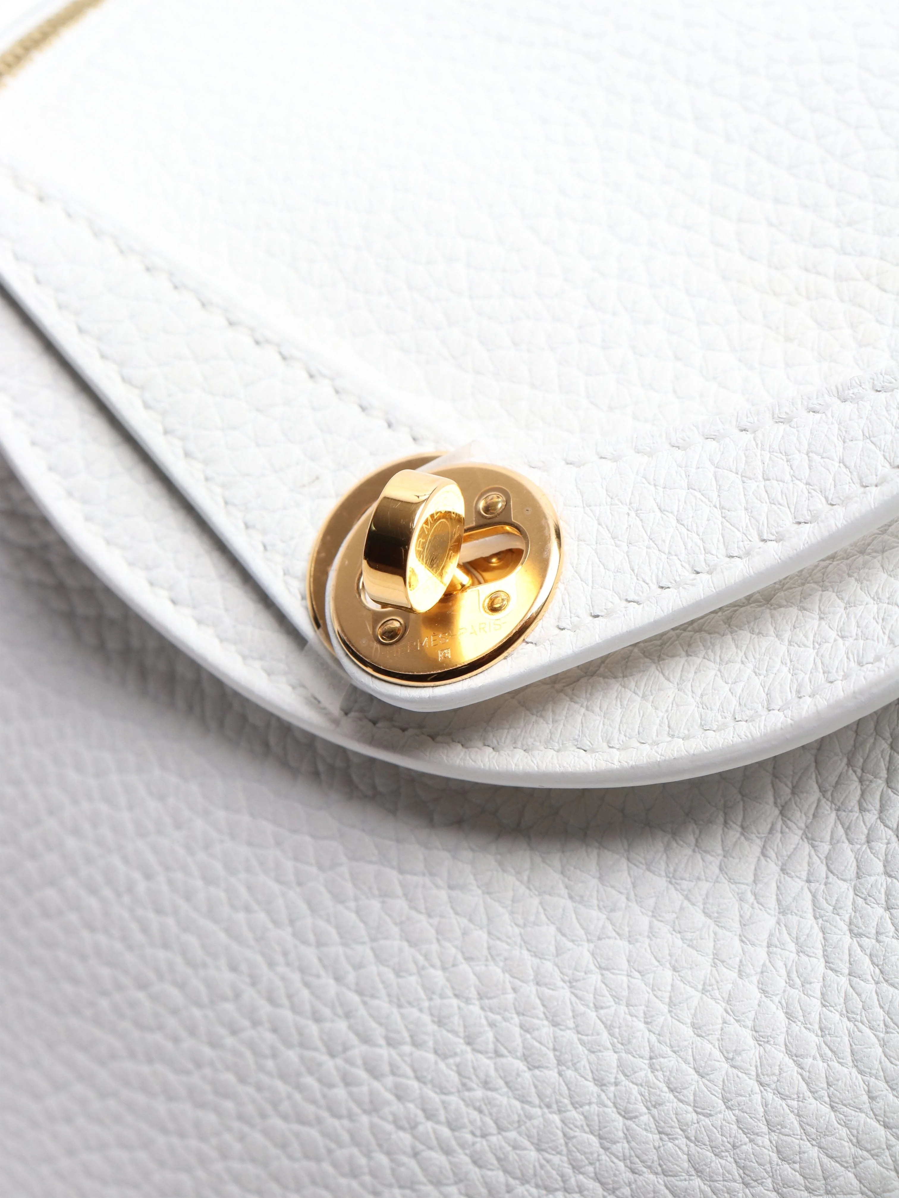 White mini lindy cross-body bag - Image 7