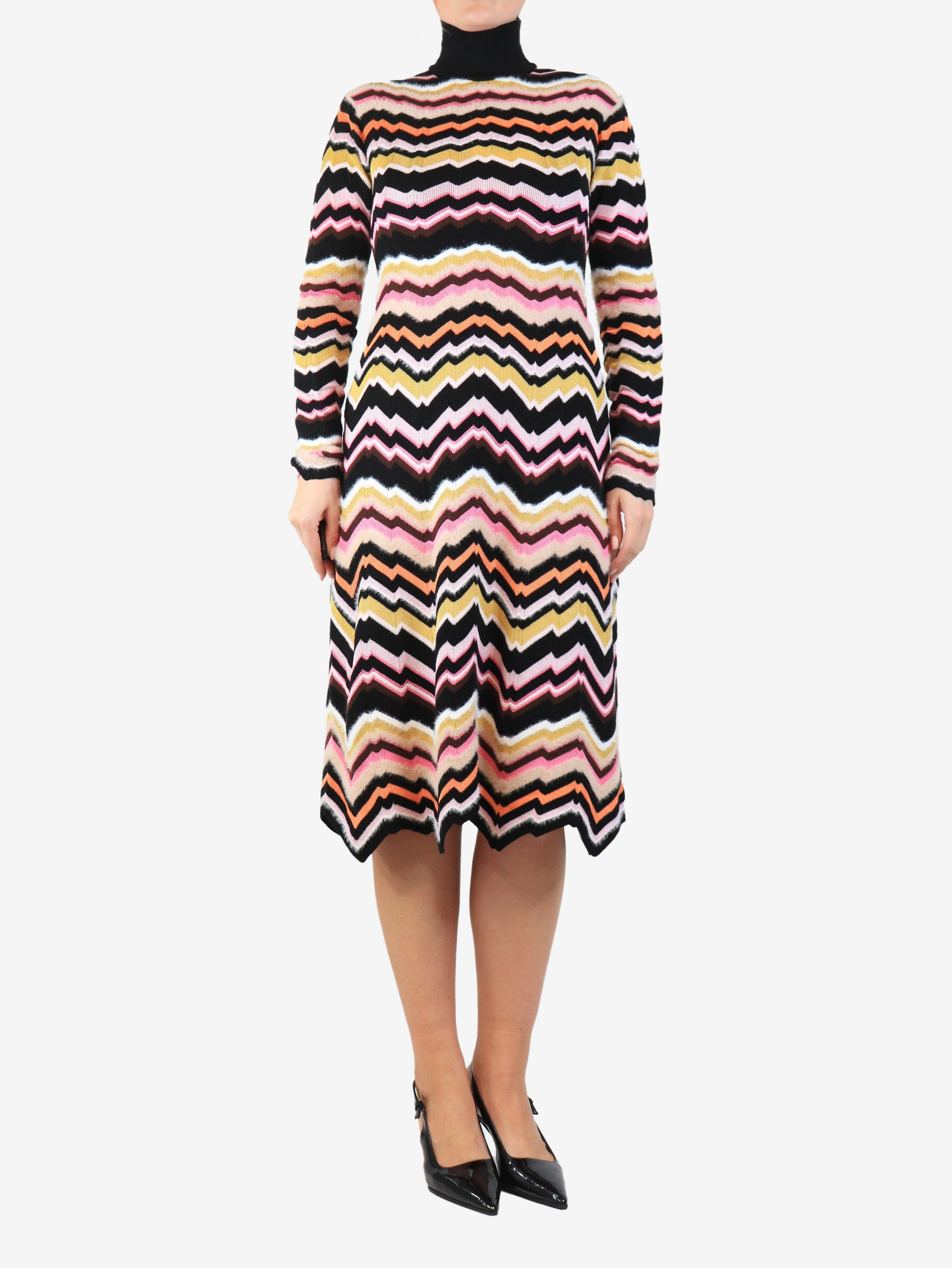 Zig-zag turtleneck knit dress - size UK 10